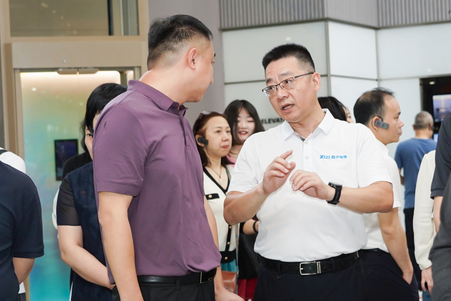 1723776837340907Vyur.jpg DSC05601.jpg